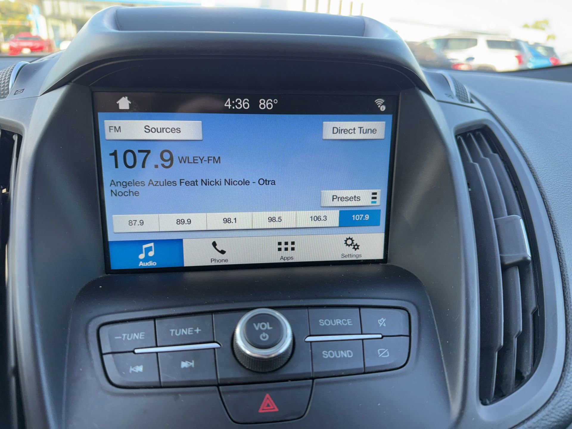 2019 Ford Escape SEL photo 13