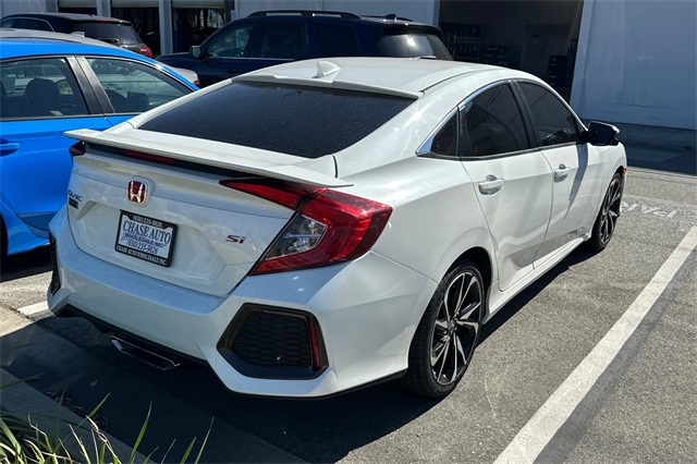 2018 Honda Civic Si photo 2