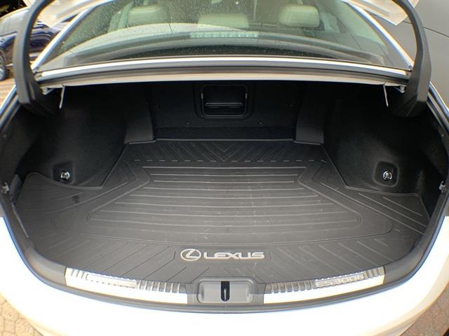 2025 Lexus ES 300h Ultra Luxury photo 23