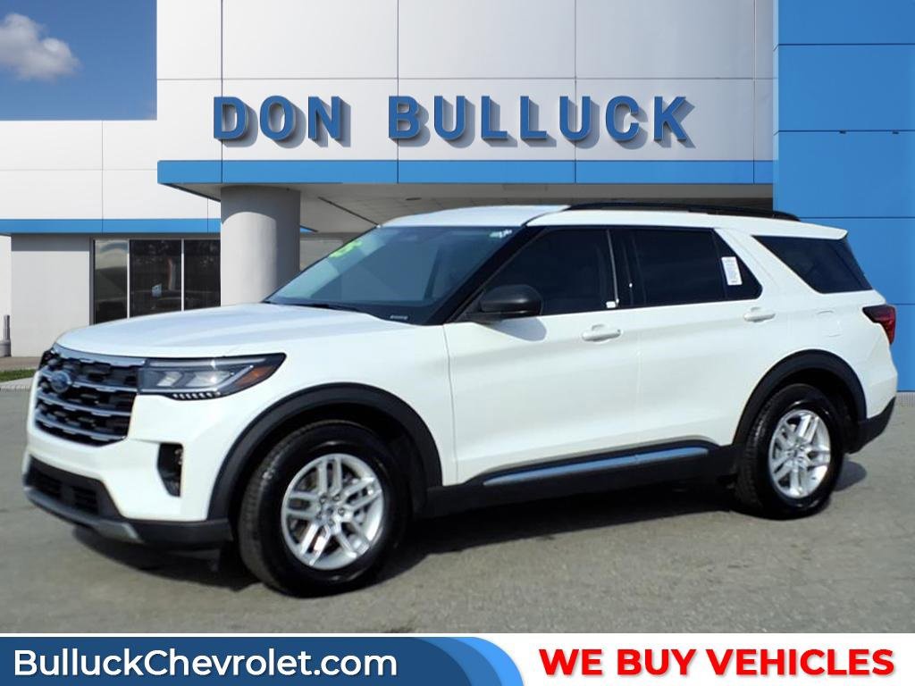 2025 Ford Explorer Active's photo