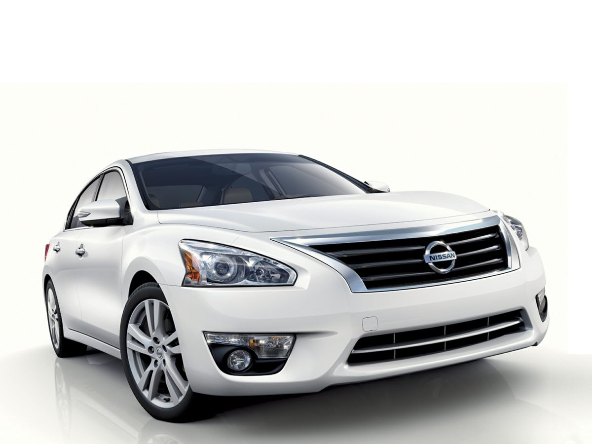 Used 2014 Gray Nissan 3.5 SL image 1