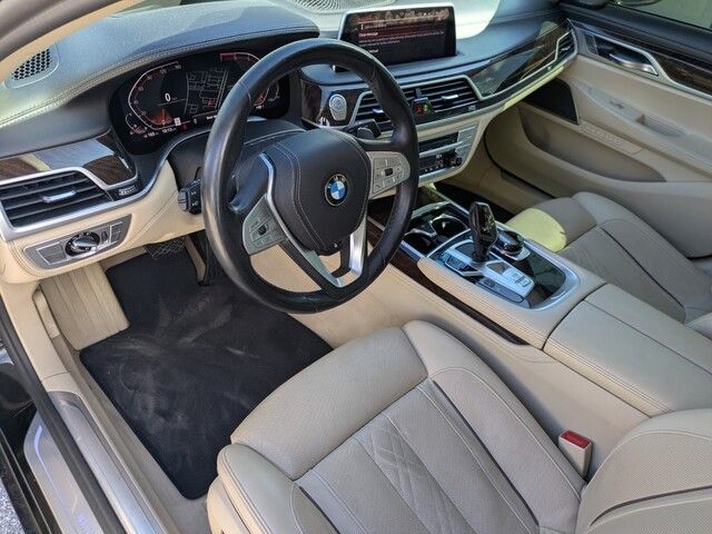 2020 Bmw 750i xDrive Sedan photo 10