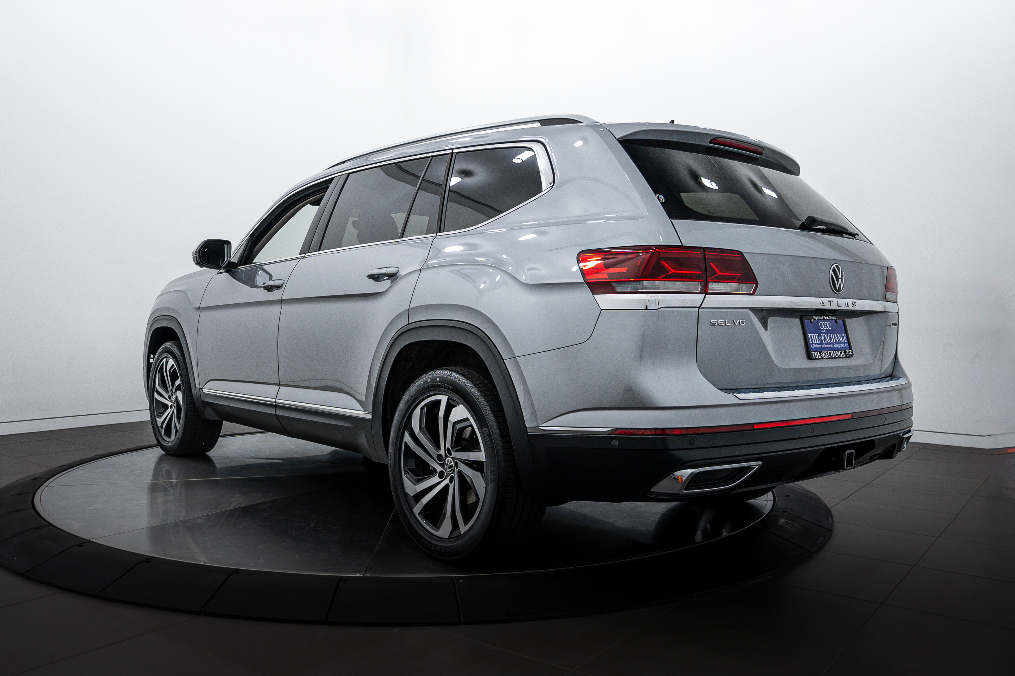 2021 Volkswagen Atlas V6 SEL Premium photo 3