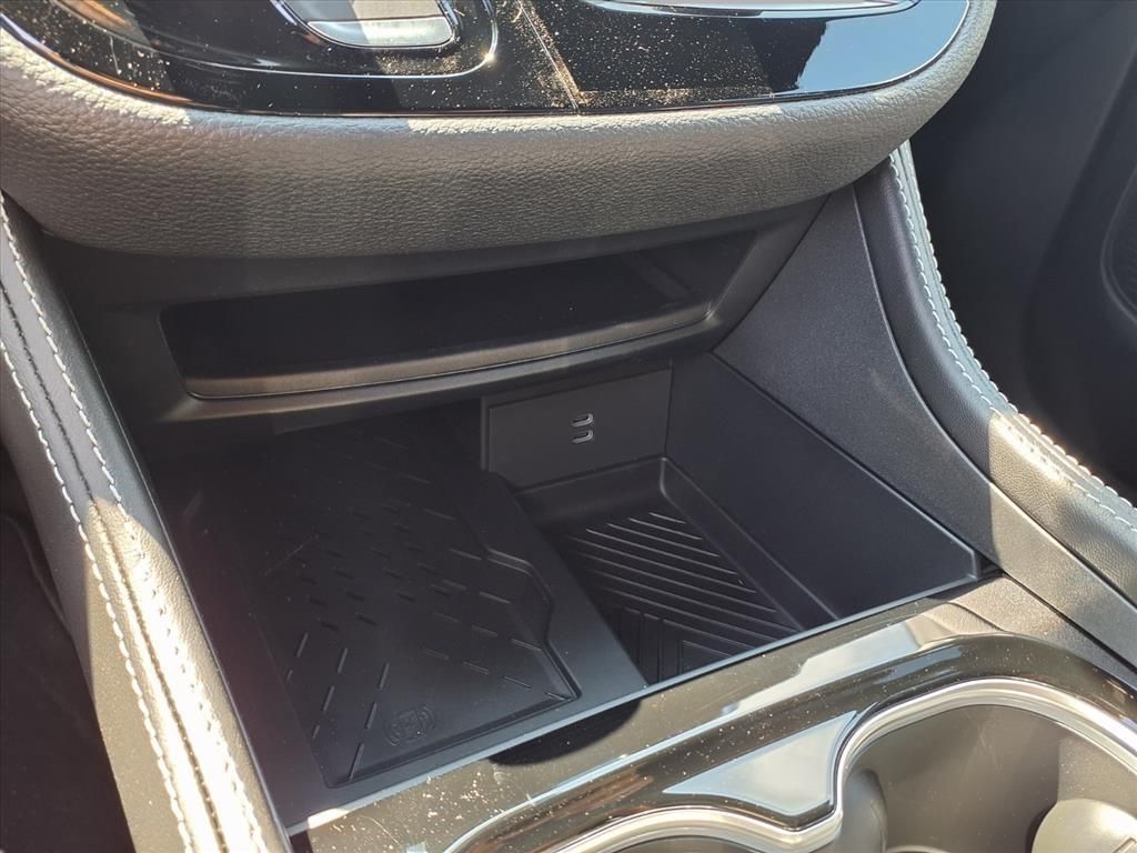 2026 Chrysler Pacifica Limited photo 7