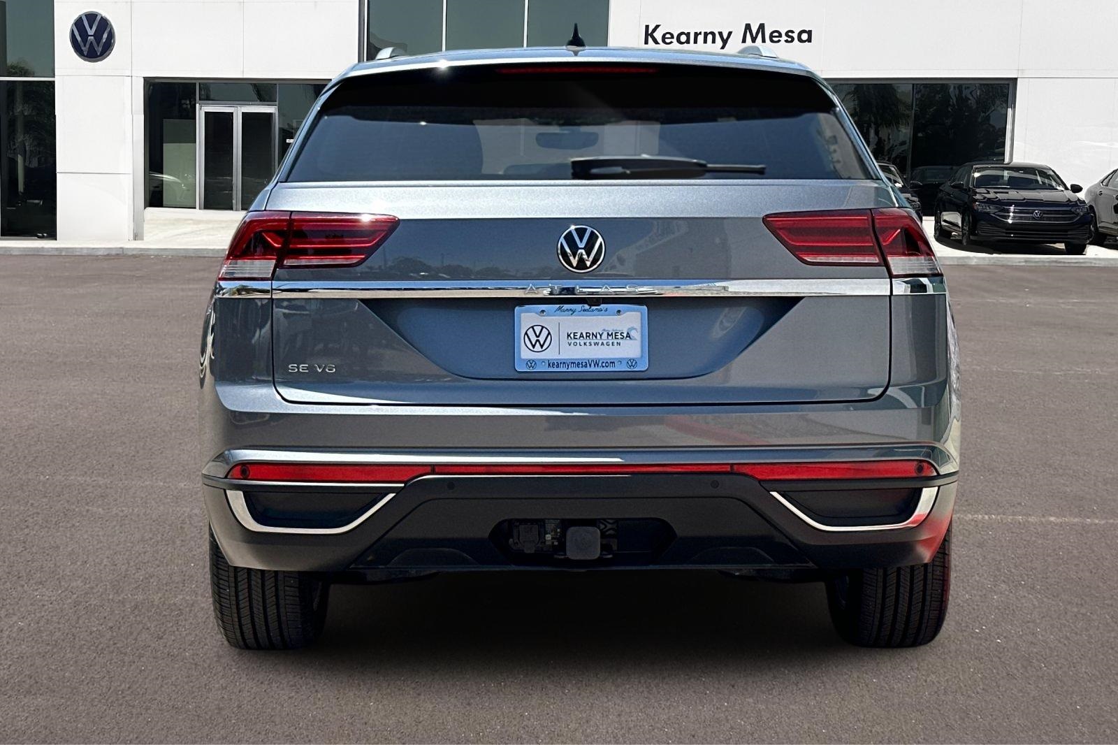 2022 Volkswagen Atlas Cross Sport V6 SE Technology photo 5