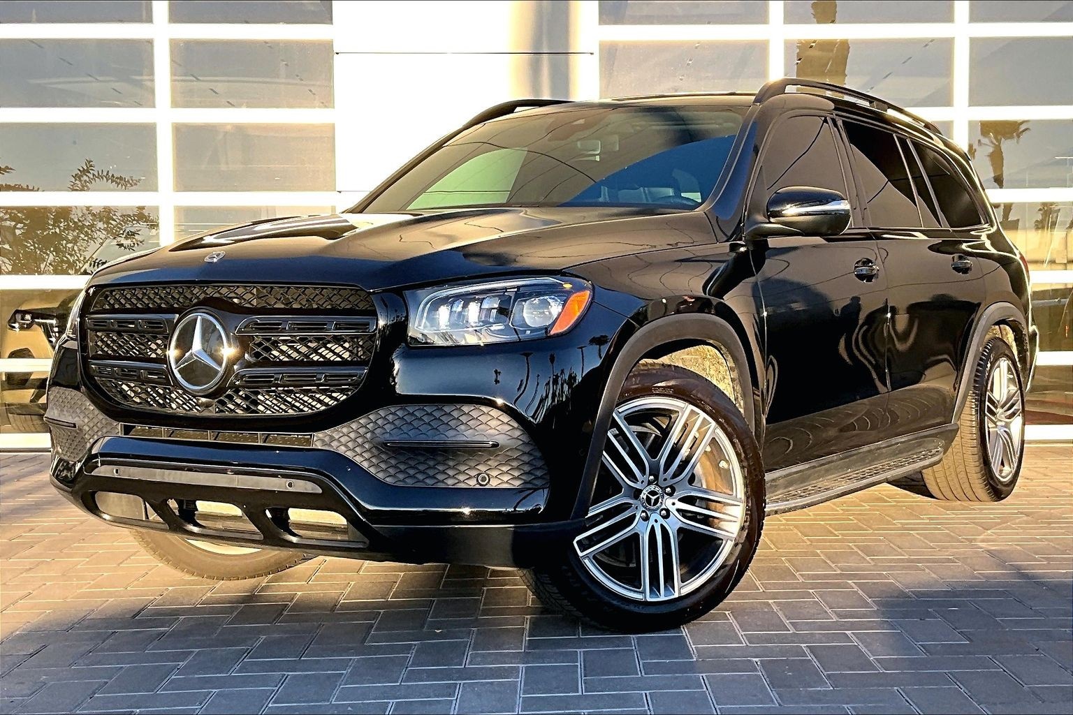 2021 Mercedes-Benz GLS GLS450's photo