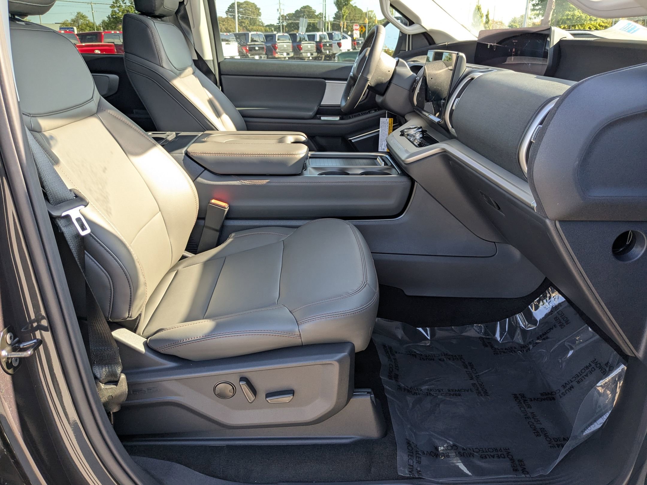 2025 Ford Expedition photo 34