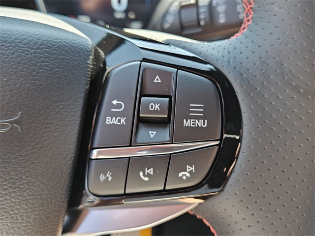 2025 Ford Explorer ST-Line photo 23