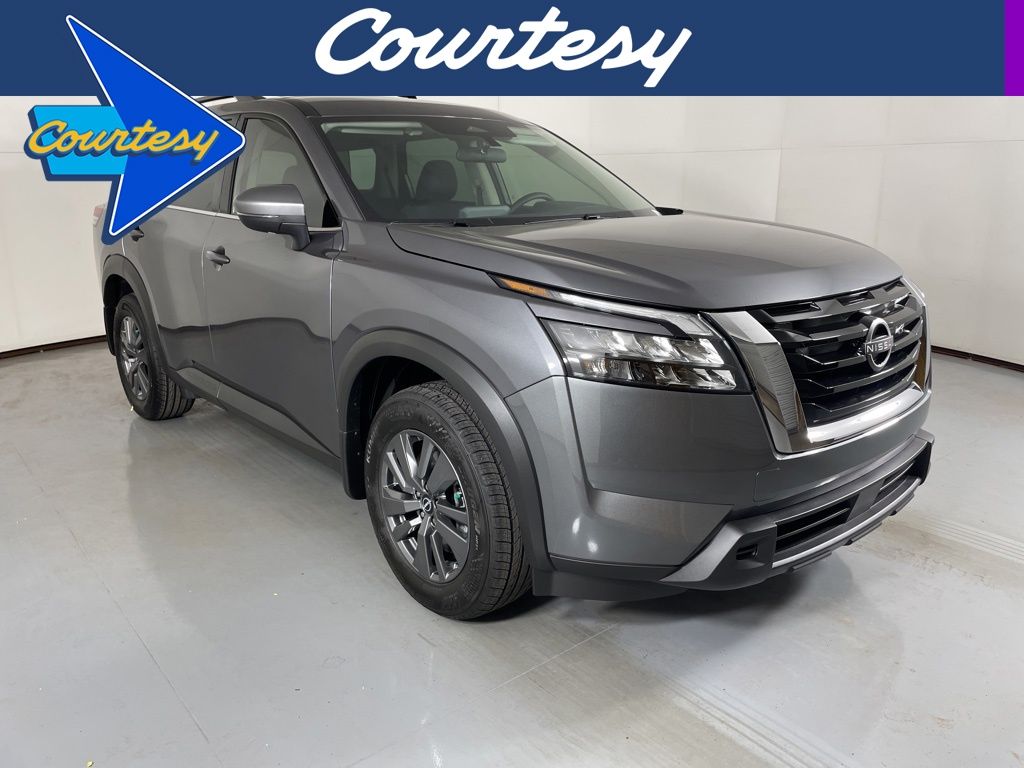 2025 Nissan Pathfinder SV's photo