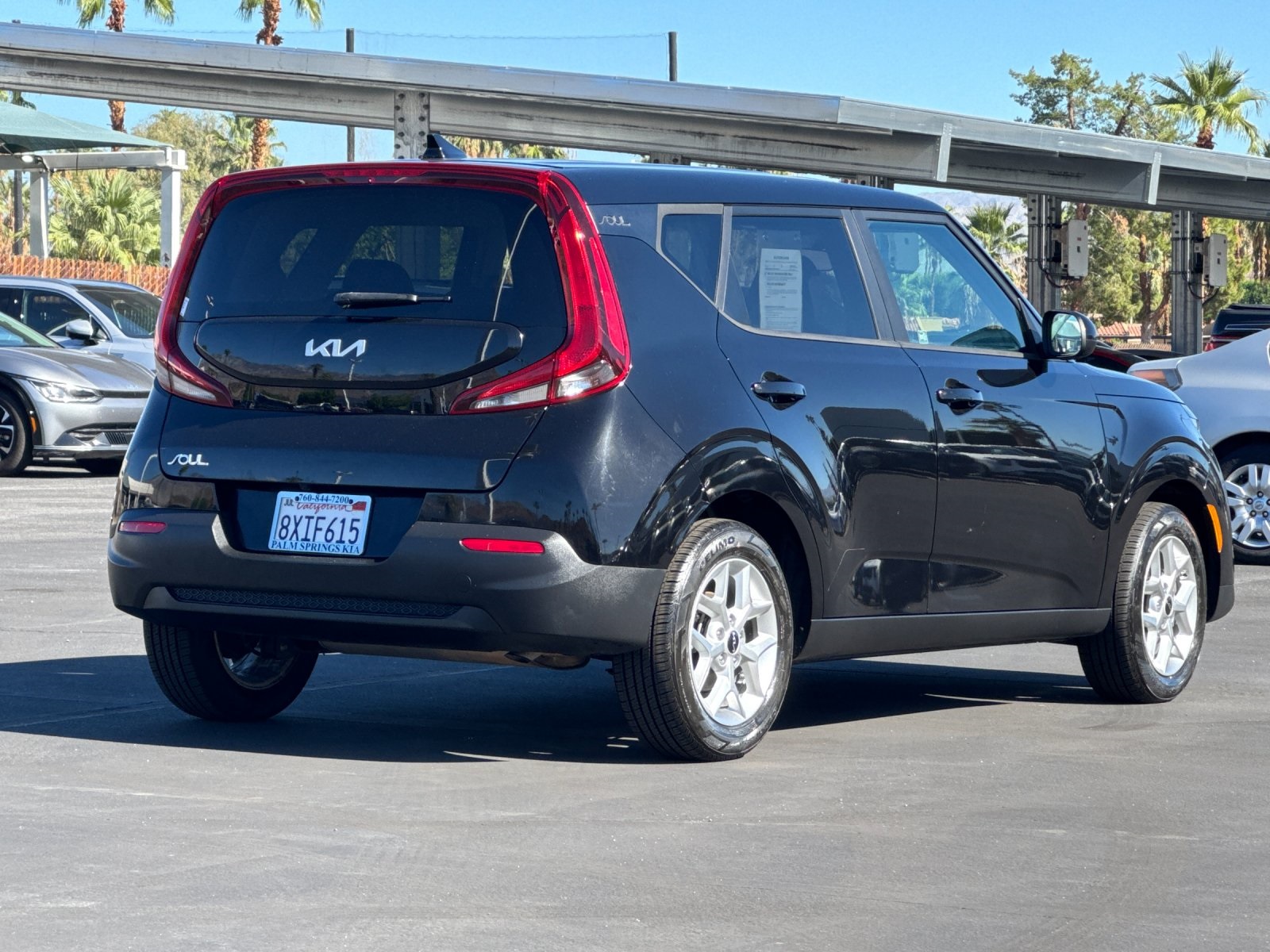 2022 Kia Soul LX photo 2