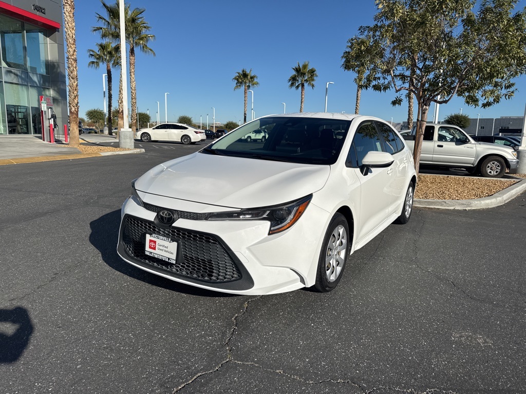 2021 Toyota Corolla LE photo 2