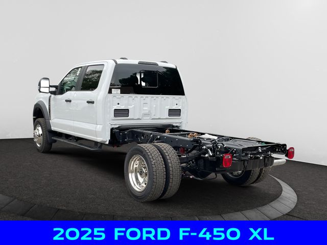 2025 Ford F-450 photo 3