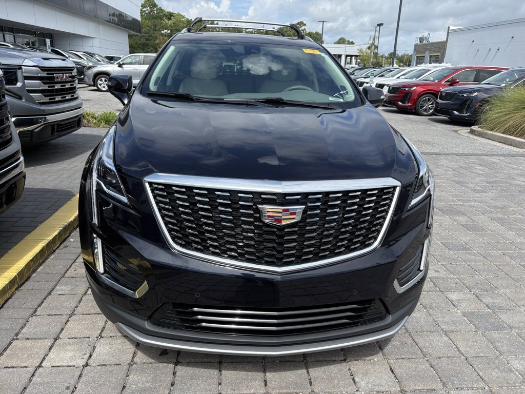 2022 Cadillac XT5 Premium Luxury photo 3
