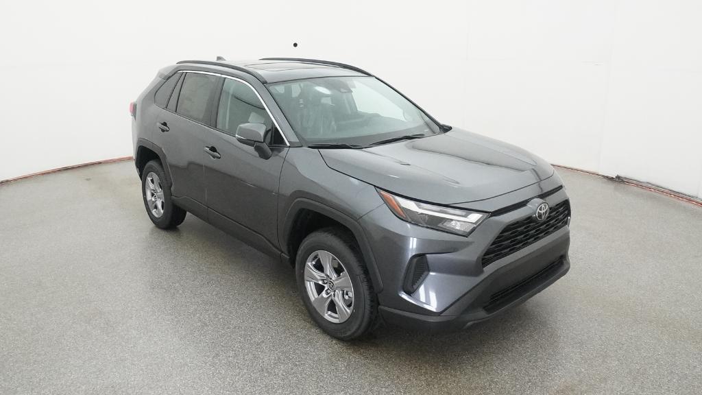 2025 Toyota RAV4 XLE photo 29