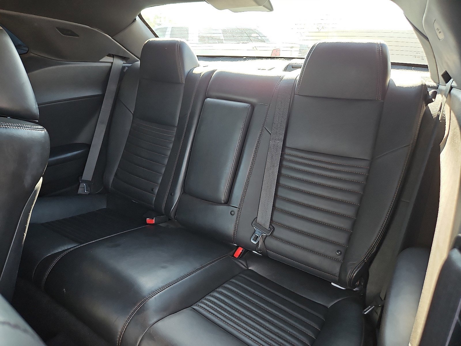 2014 Dodge Challenger R/T photo 11