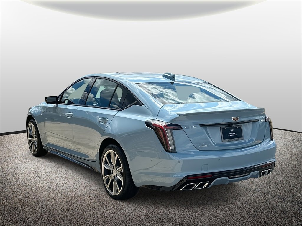 2026 Cadillac CT5 V photo 4