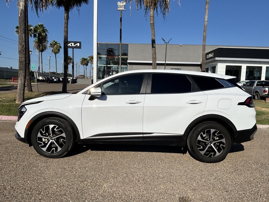 2023 Kia Sportage EX photo 3