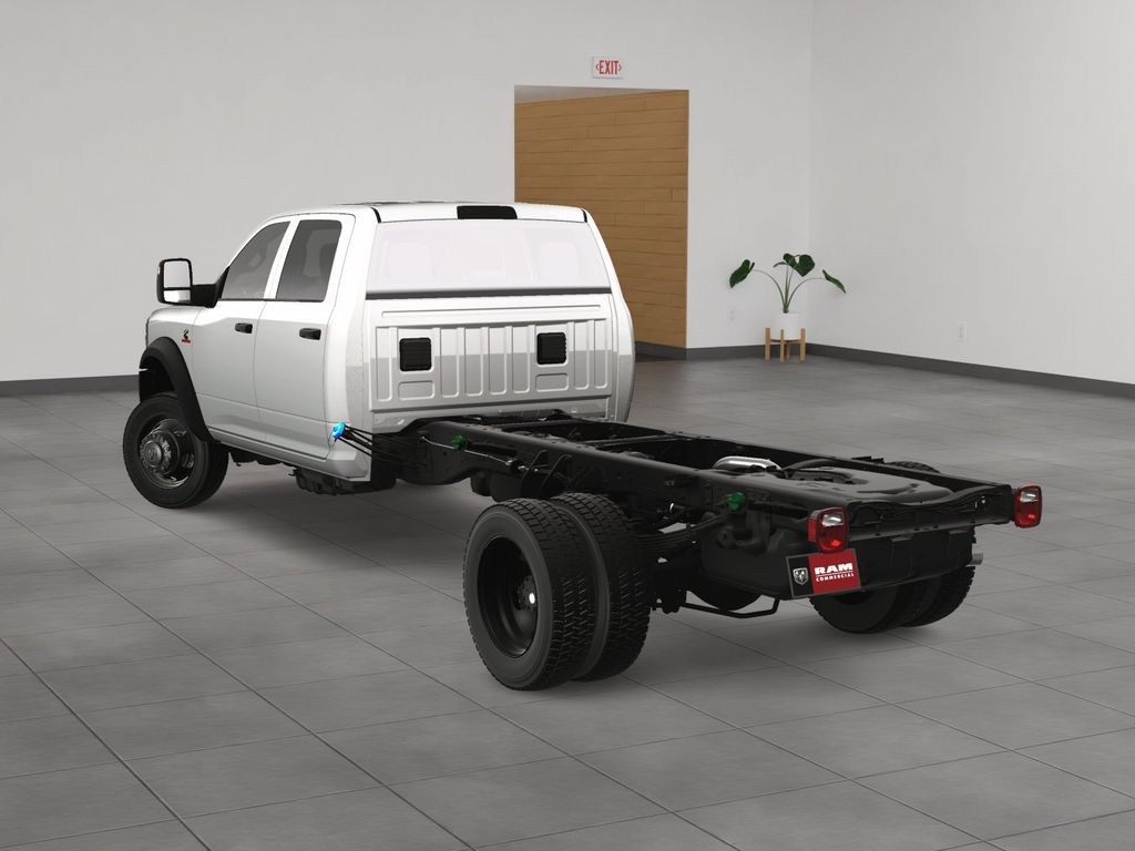 2025 Ram 5500 Tradesman photo 4