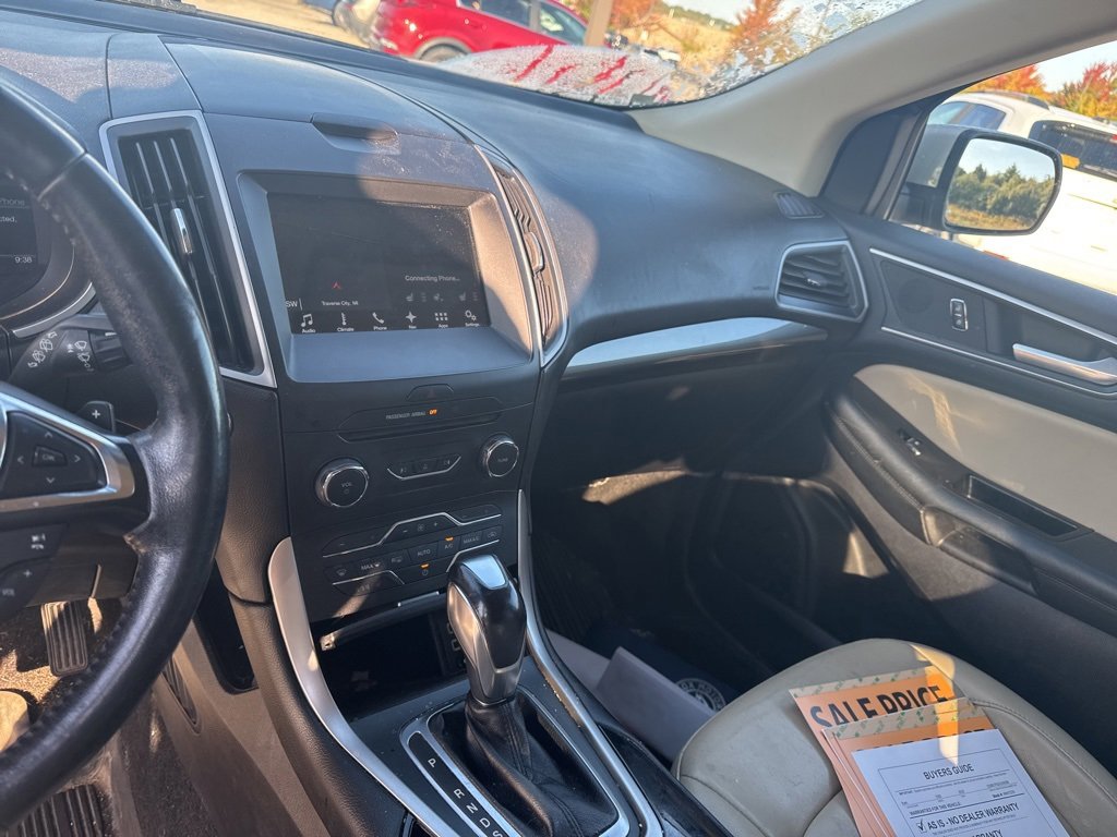 2017 Ford Edge SEL photo 17