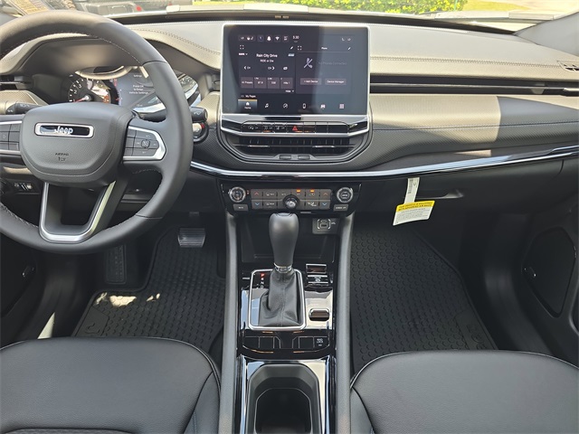 2025 Jeep Compass Latitude photo 10