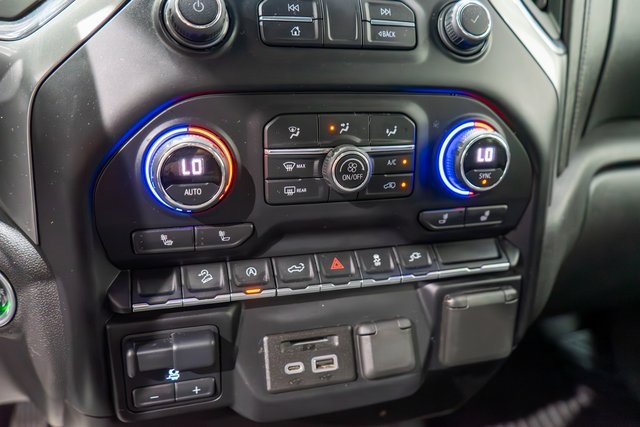 2020 Chevrolet Silverado 1500 LT photo 13