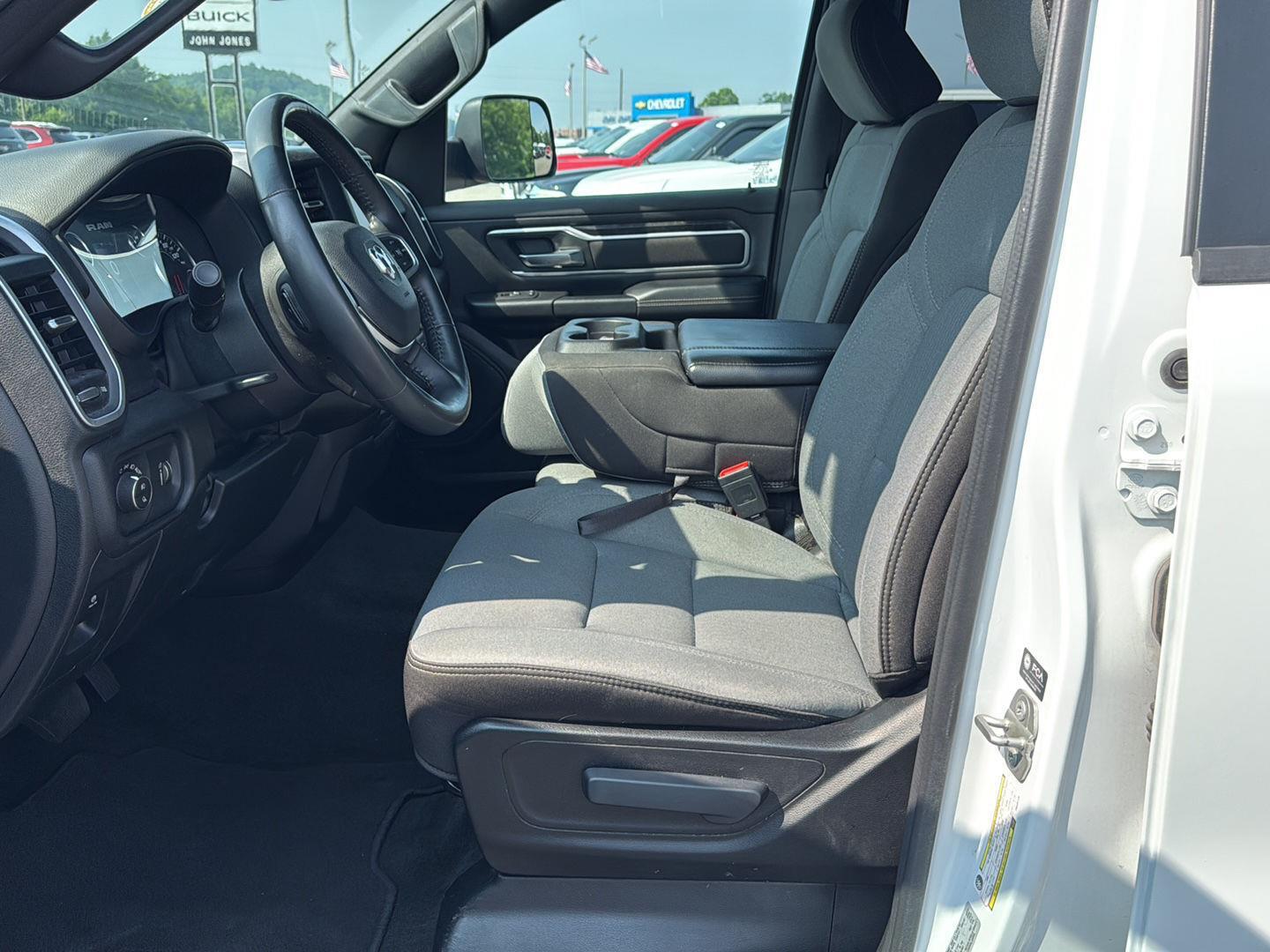 2023 Ram 1500 Big Horn photo 8