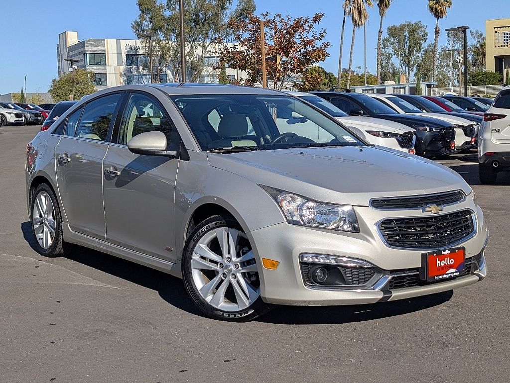 2016 Chevrolet Cruze LTZ photo 2