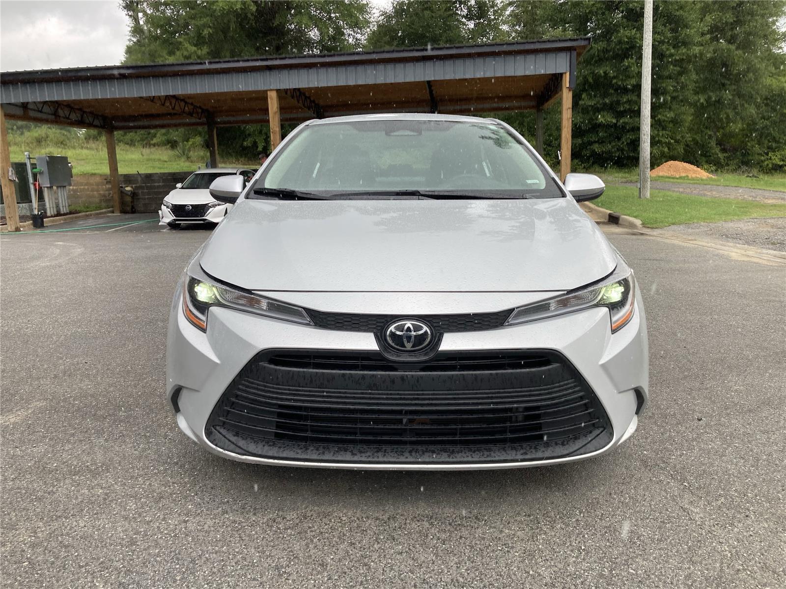 2024 Toyota Corolla LE photo 3