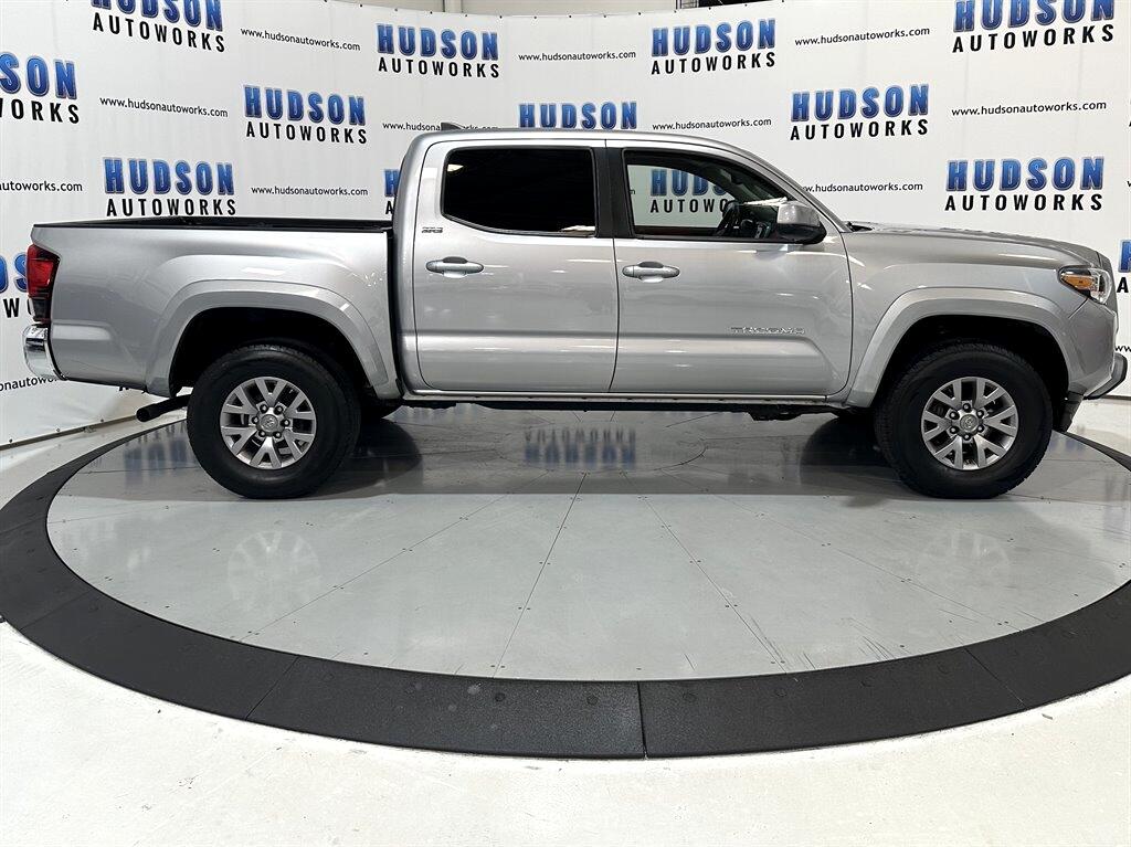 2018 Toyota Tacoma SR5 photo 8