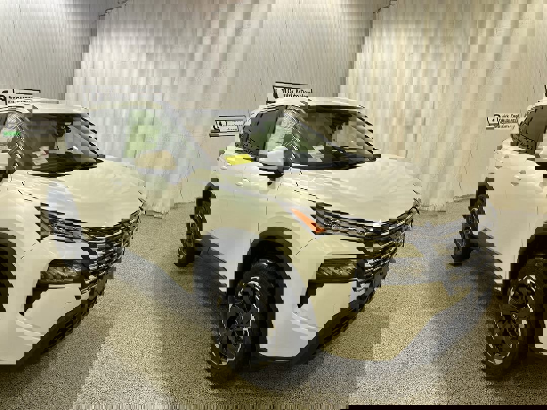 2026 Nissan Rogue SV's photo