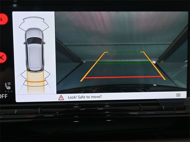 2025 Volkswagen Atlas SEL photo 2