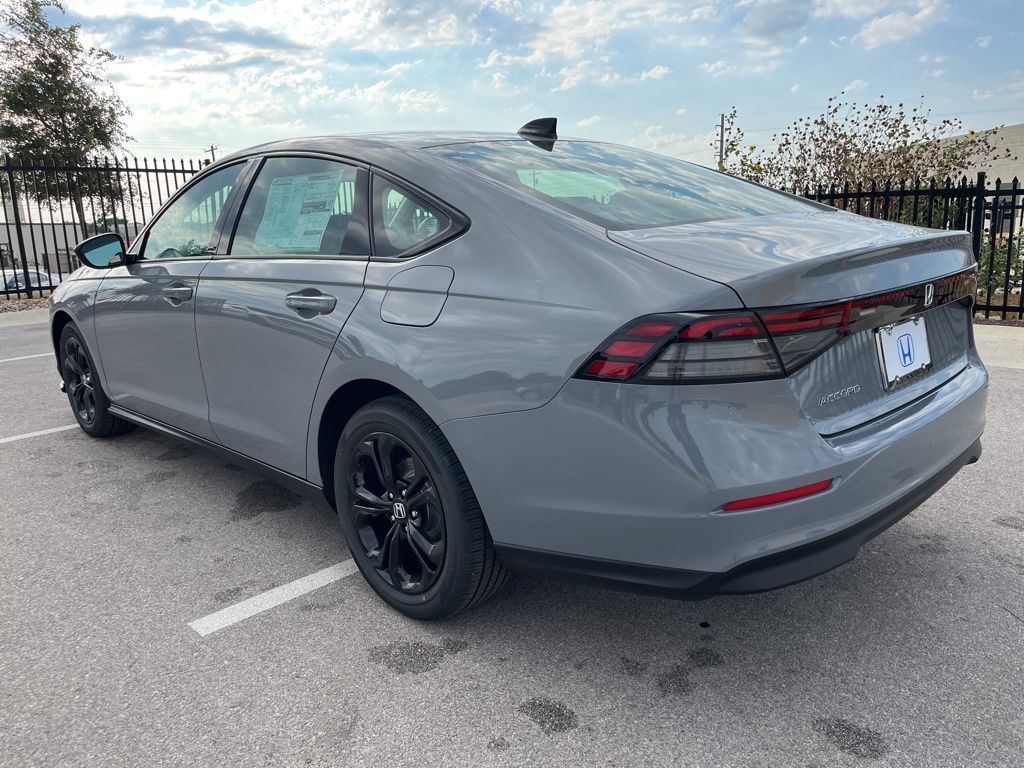 2025 Honda Accord 1.5T SE photo 4