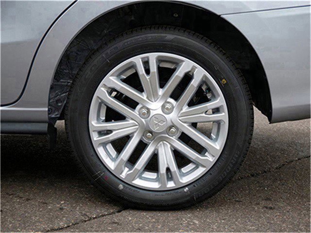 2024 Mitsubishi Mirage G4 LE photo 3