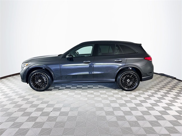 2026 Mercedes Benz GLC 300 4MATIC photo 3