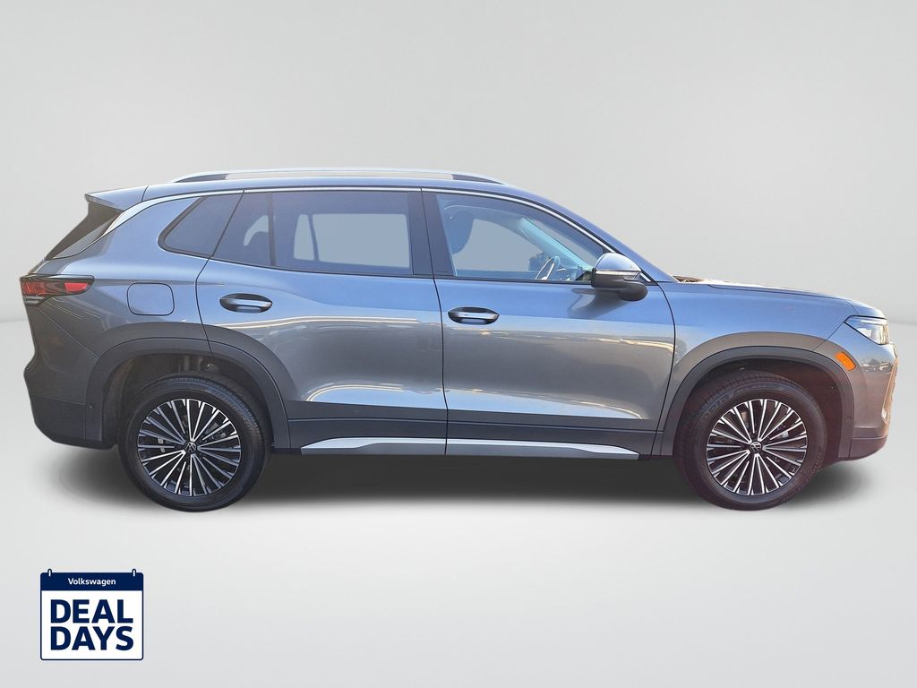 2025 Volkswagen Tiguan S photo 4