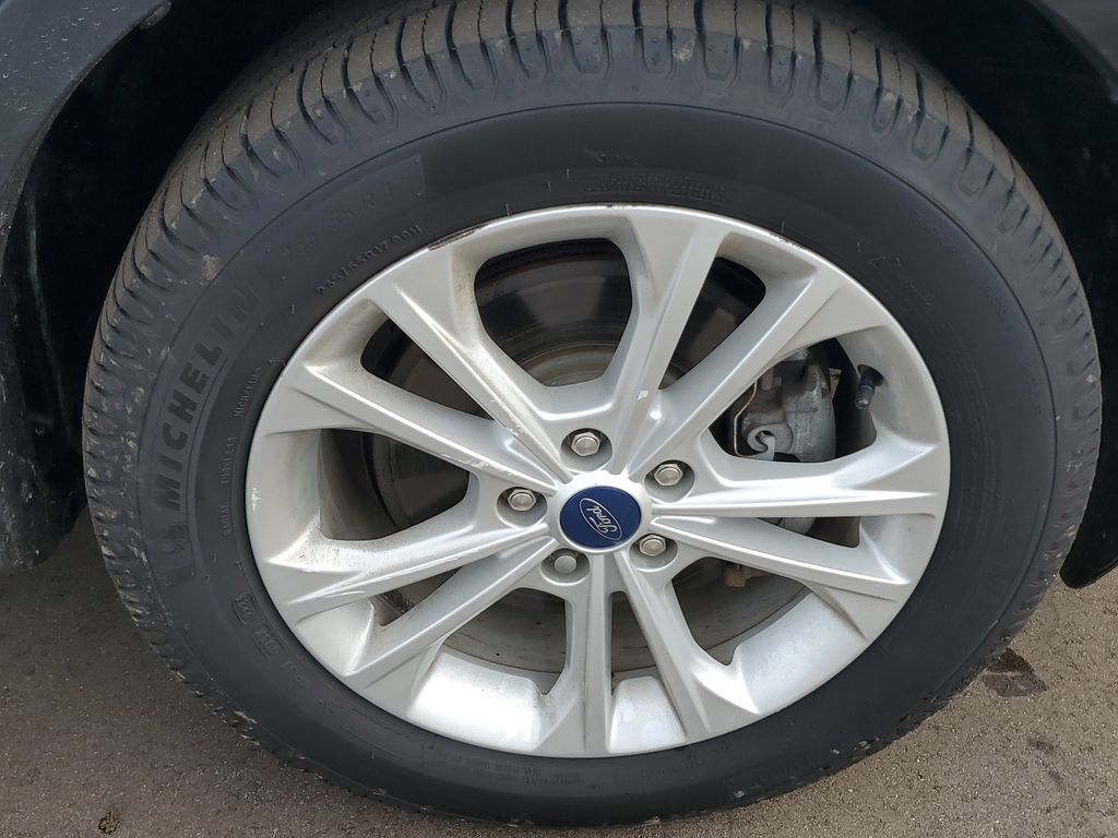 2019 Ford Escape SE photo 4