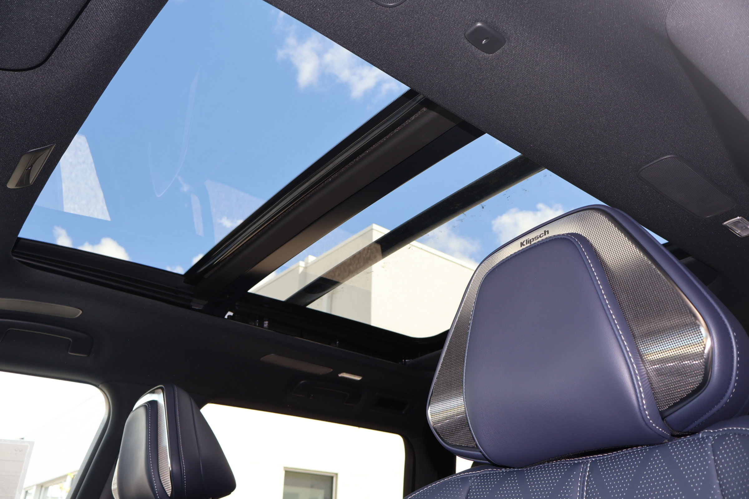 2026 Infiniti QX80 Sensory photo 26