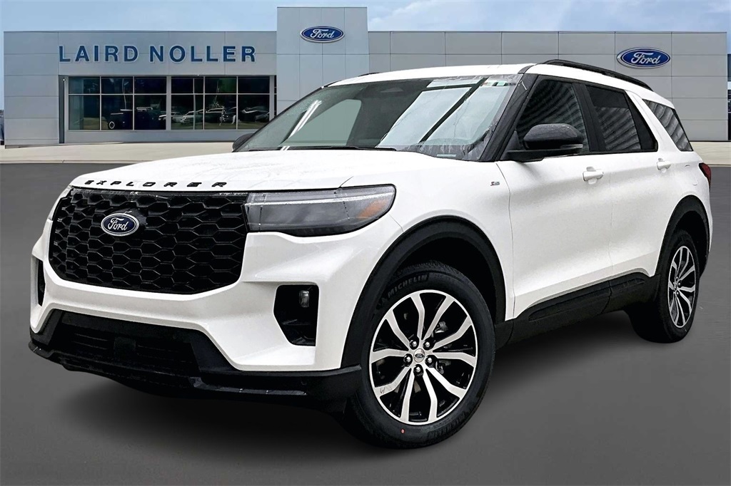 2026 Ford Explorer ST-LINE's photo