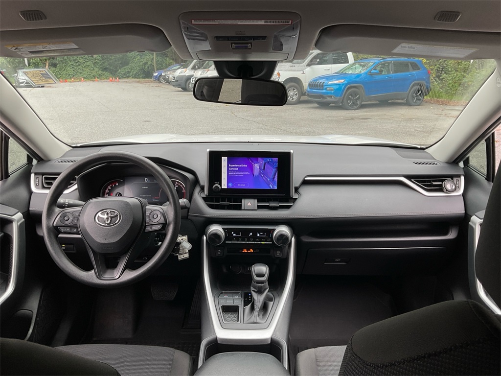2024 Toyota RAV4 LE photo 16