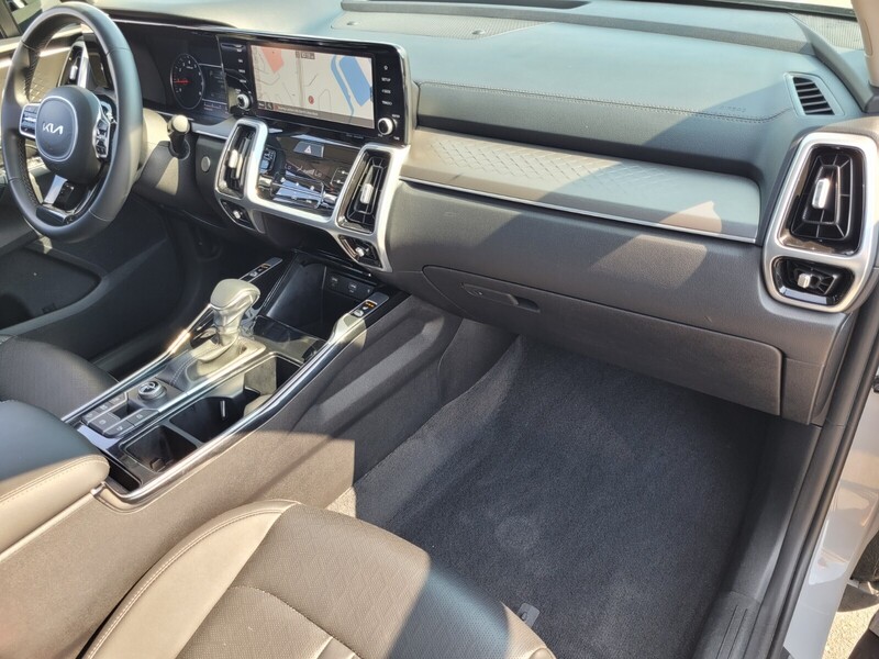 2022 Kia Sorento SX photo 13