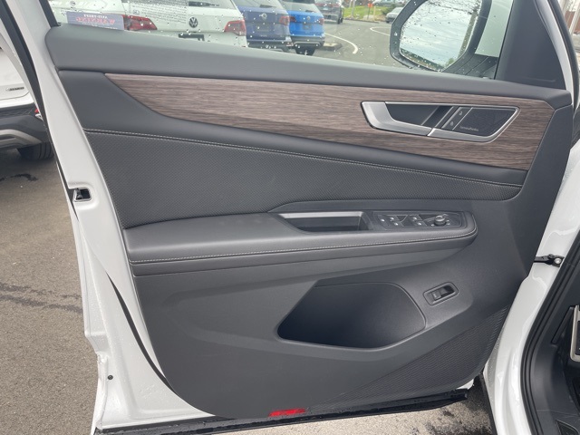 2025 Volkswagen Atlas SEL Premium R-Line photo 19