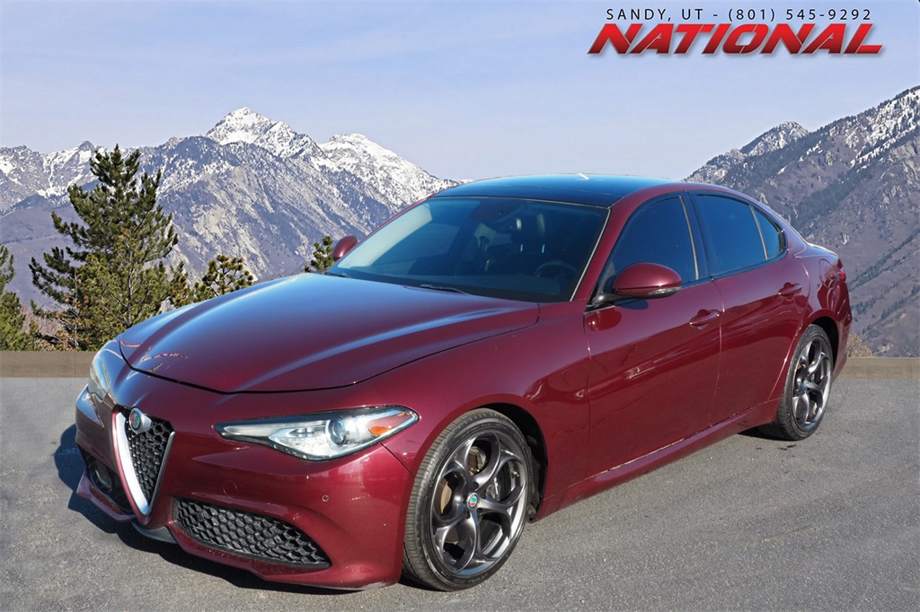 2018 Alfa Romeo Giulia Ti Sport's photo