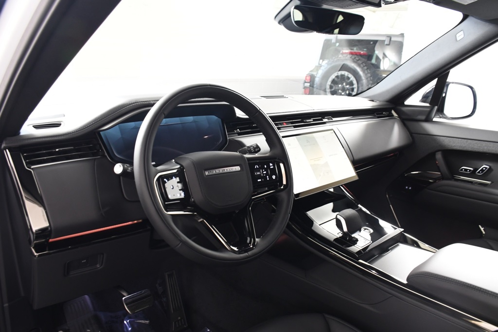 2025 Land Rover Range Rover Sport SE photo 12
