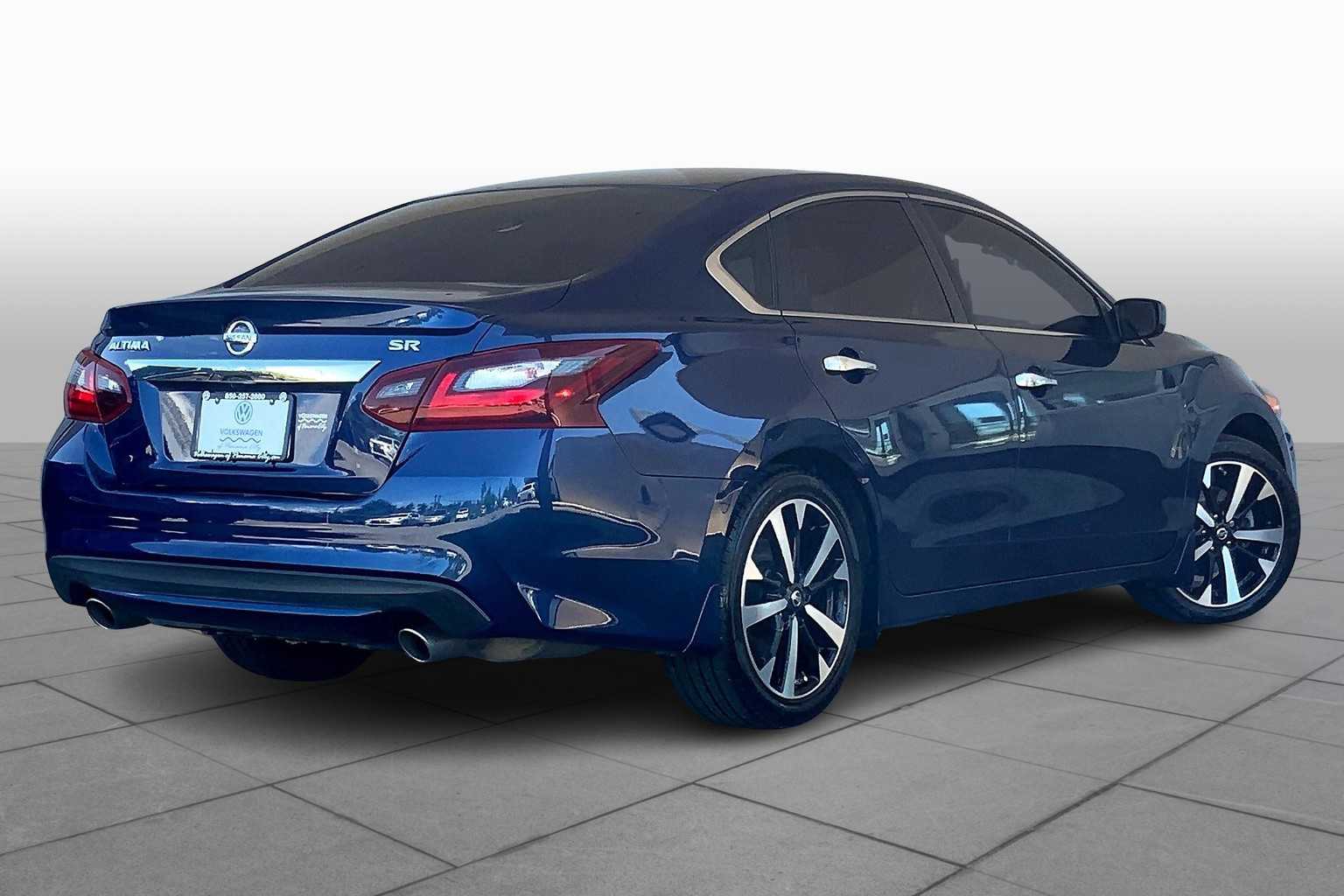 2018 Nissan Altima 2.5 SR photo 12