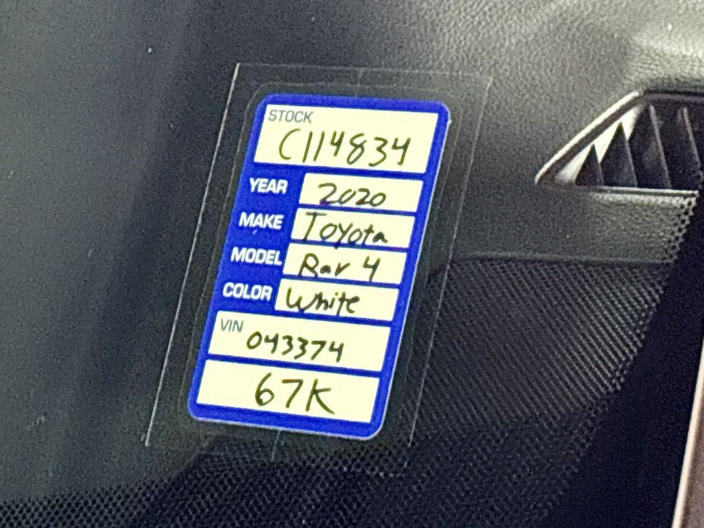 2020 Toyota RAV4 Hybrid XSE photo 24