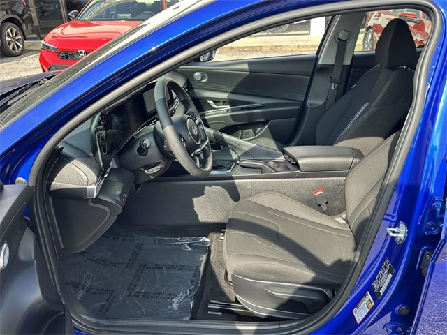 2024 Hyundai Elantra SEL photo 14