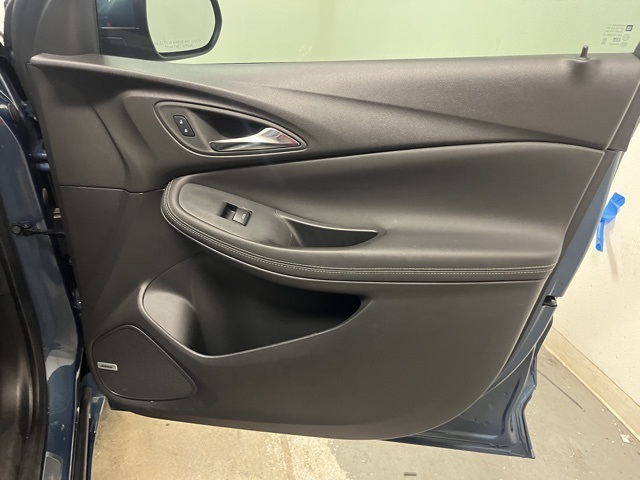 2024 Buick Encore GX Avenir photo 21