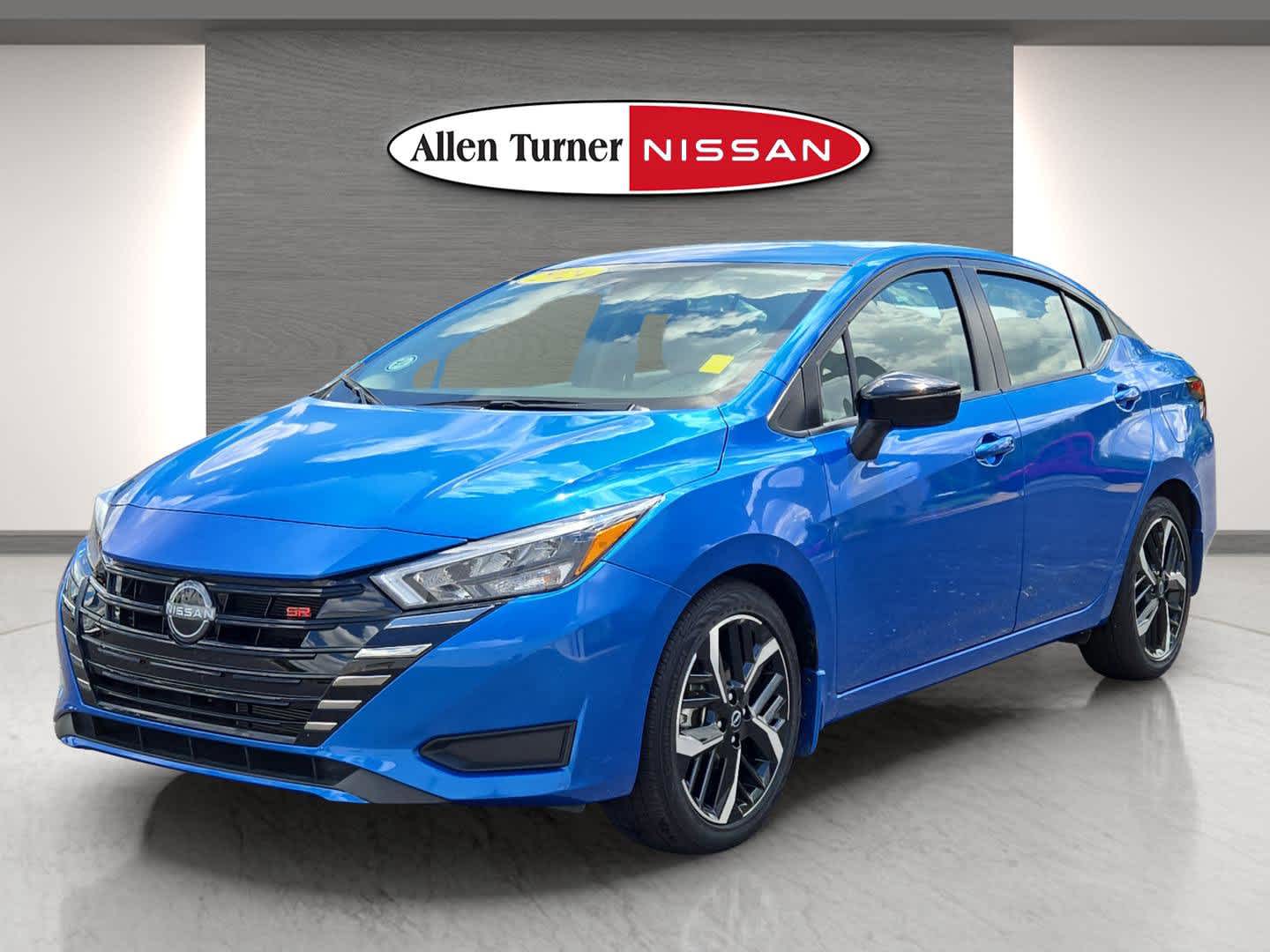 2024 Nissan Versa 1.6 SR photo 3