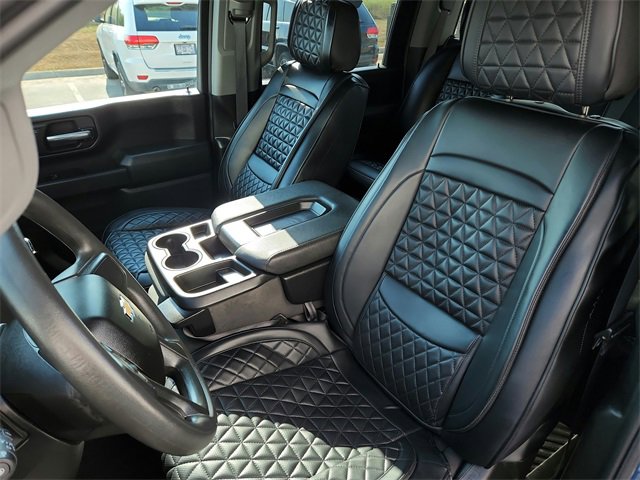 2024 Chevrolet Silverado 2500HD Custom photo 10