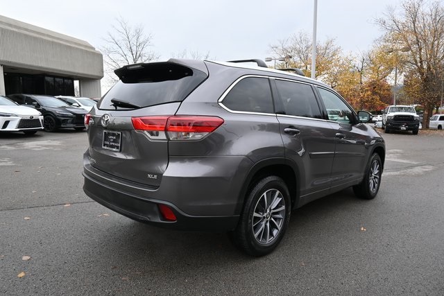 2018 Toyota Highlander XLE photo 2